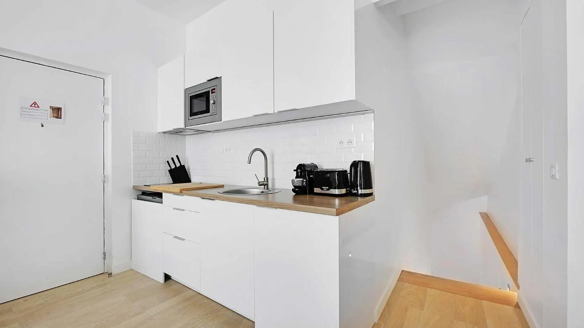 Intimate Apartment With Air Conditioner & Jacuzzi 2Br 6P Montmartre Paris França